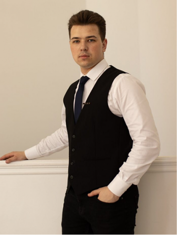 Артем Козаков